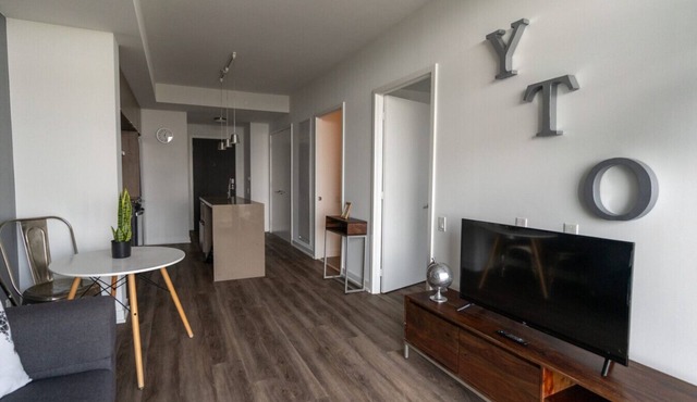 Pivot - 1 Bedroom Apartment North York