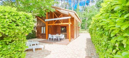 Plénitude arborée, Chalet Khélus avec piscine