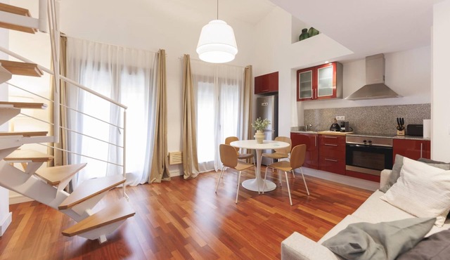 Plaça Catalunya Duplex 2-1 - Holiday Rental Girona | Bravissimo