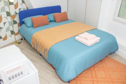 Place équipe au Coeur de Paris avec Vue sur l'Arc de Triomphe et la Tour Eiffel