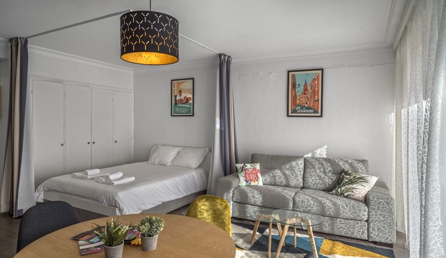 Place Occitane-Apartment-Modern-Terrace-Ensuite with Bath
