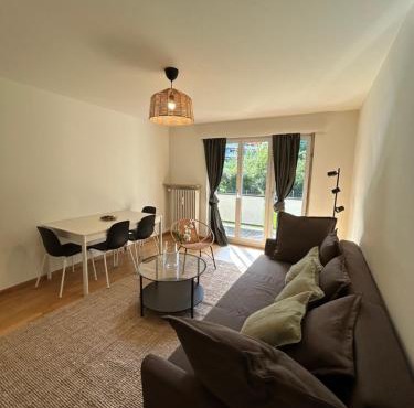 Plain & Practical Zurich Apartment