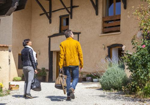 Plaine et Colline Chambres et table d'hôtes Isère