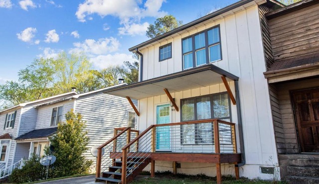 Plan Your Vacay in this Modern Two Bedroom Townhouse in the Biggest Little City in GA townhouse