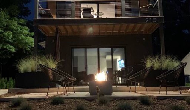 Planet 210! Hot Tub+Kayaks+Games+Stone Lake All In!