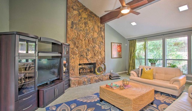 Plano Home with Patio-17Min to Crayola Experience