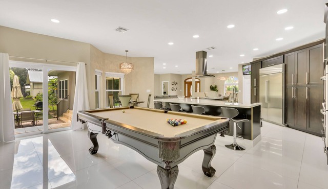 Plantation Point: Family Friendly Neighborhood