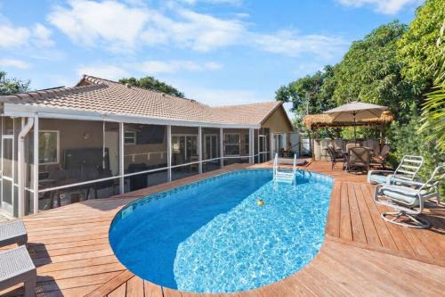 Plantation Pool Home with Hot Tub Sleeps 10