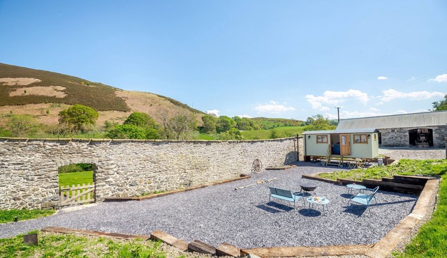Plas Uchaf Farm Retreat