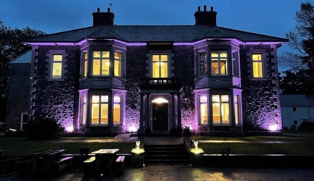 Plas Y Bryn Manor Hotel