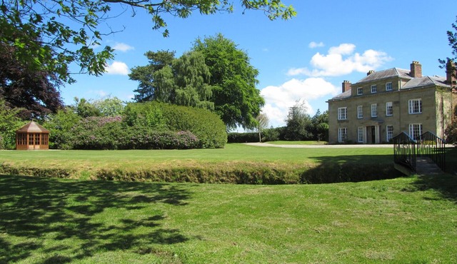 PLAS YOLYN, family friendly, luxury holiday cottage in Ellesmere