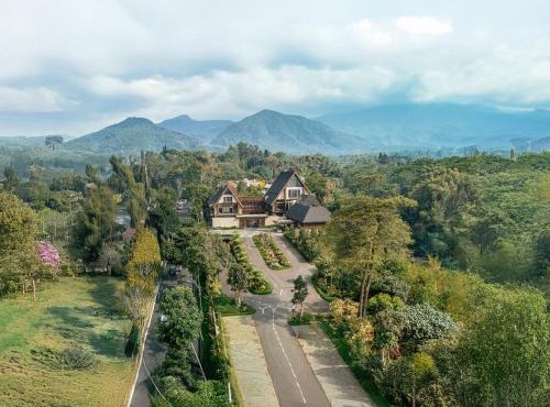 Plataran Puncak Resort