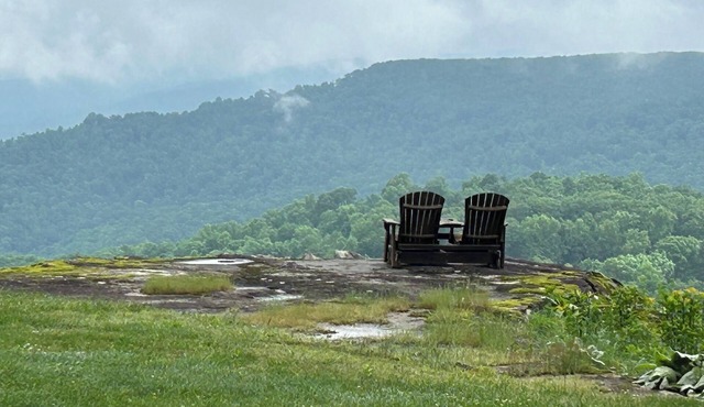 Plateau Retreat - Stunning View - Pet Friendly - WiFi