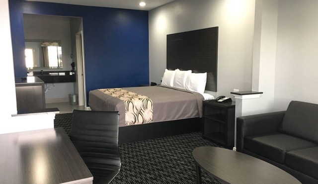 Platinum Inn and Suites