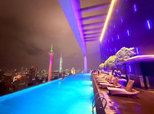 Platinum Klcc by StayAura