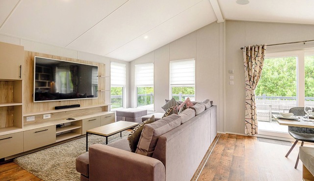 Platinum Lakeview Lodge Sleeps 4