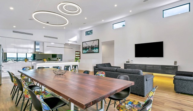 "Platinum on Washpool" Luxury River Front Property via Tailem Bend