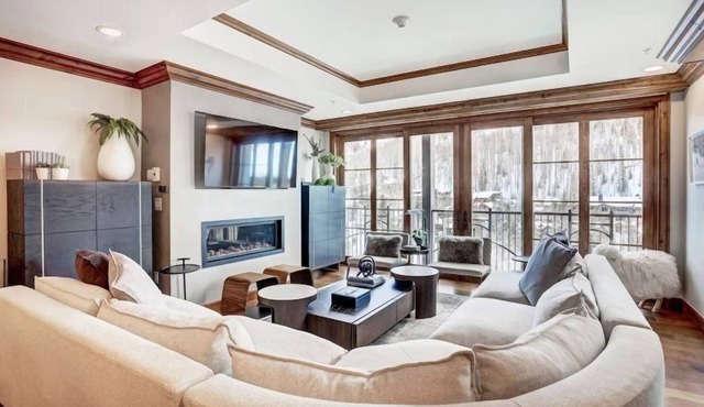 Platinum Vail Ritz-carlton 4 Bedroom Mountain Residence Just One Block From the Eagle Bahn Gondola