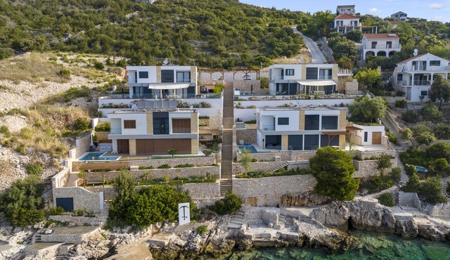 Plava Voda Luxury Villa B