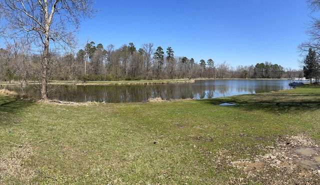 PLAY PORT MARINA. Eclipse Hot Spot. Lake front campsite. North Lot parking