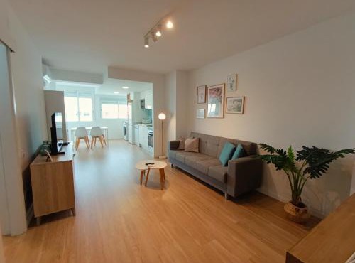 Play-Puig Beach Flat