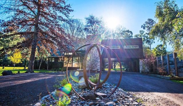 Play Shack® river front 6 bedroom Winner Best Family Accom in AUS, Riverfront