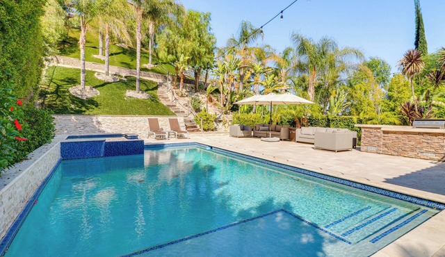 Play, Swim & Unwind: Luxe Los Angeles Oasis!