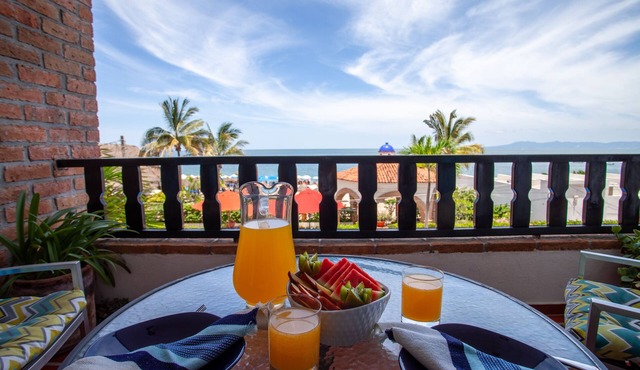 Playa Bonita Casa de Risa located on Los Muerto Beach 2BD Condo for rent in Los