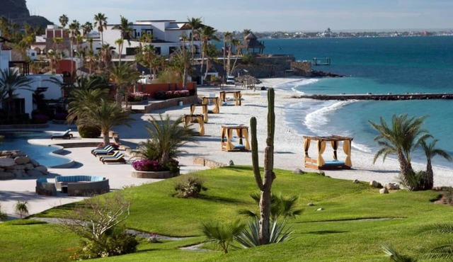 Playa de La Paz - luxury 2 bedroom condo ocean front