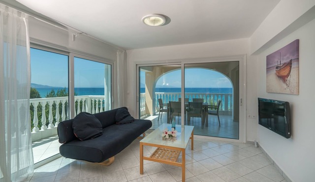 Playa Del Zante - 2 Bedroom Sea View Apartment, Playa del Zante