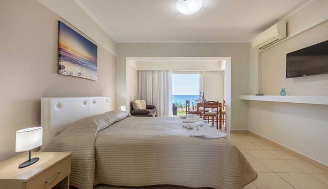 Playa Del Zante - Studio with Sea View, Playa del Zante