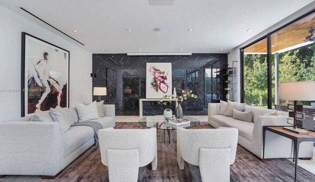 Playa Villa - Modern Luxury Redefined