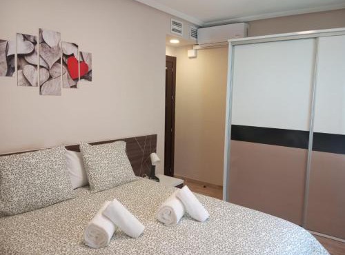 PLAZA AYUNTAMIENTO 3 HaBITACIONES B&A