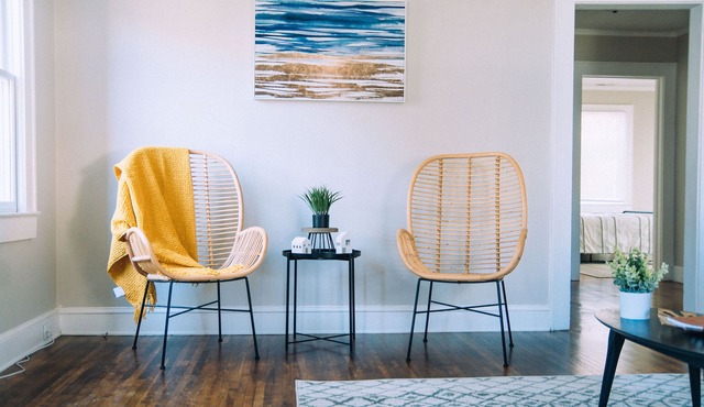 Plaza Bungalow near Uptown, NODA, light rail!