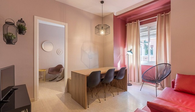 PLAZA ESPAÑA, cozy, comfortable and silent 3 bedrooms apartment for rent in Barcelona center.