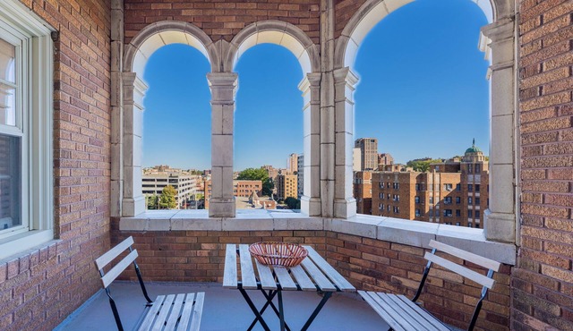 Plaza Penthouse: Historic Charm & Stunning Views