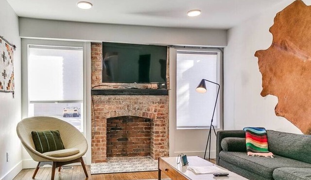 Plaza Southwest - Trendy 2Bed Apt