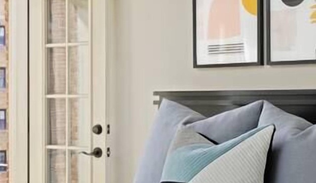 Plaza Studio -> Walk to Shops & Dining + Close to KU Med & Saint Lukes Hospitals