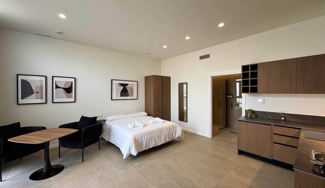 Plaza Tower - Apartment -01