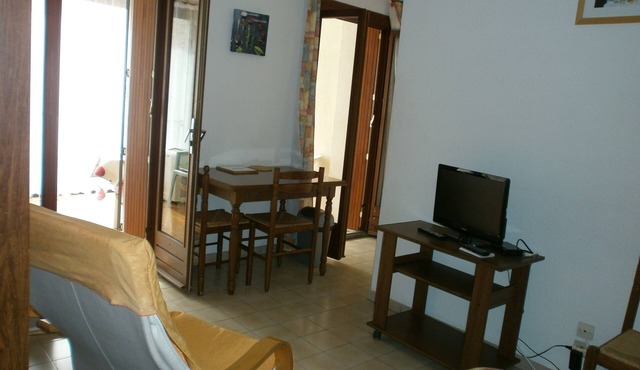 Pleasant studio with enclosed terrace in the heart of the city