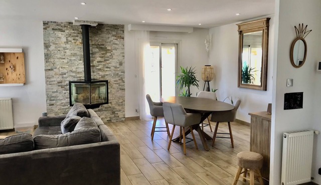 Pleasant house (view, nature, pool)