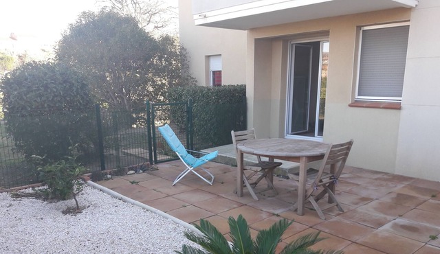 Pleasant 1-bedroom apartment, garden, swimming pool, tennis court, private parking