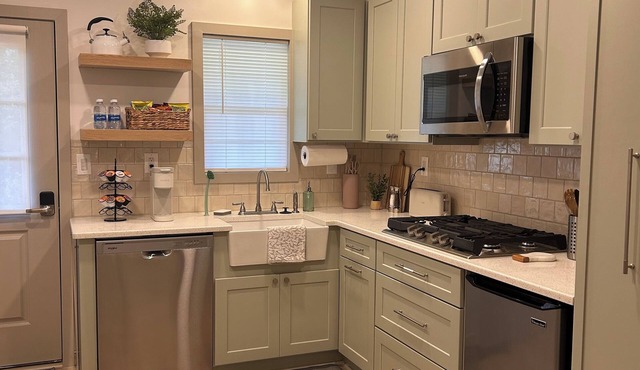 Pleasant 1br/1ba house with AC in quiet, charming Hattiesburg neighborhood