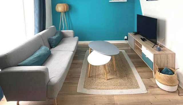 Pleasant 2-room apartment close to shops and train