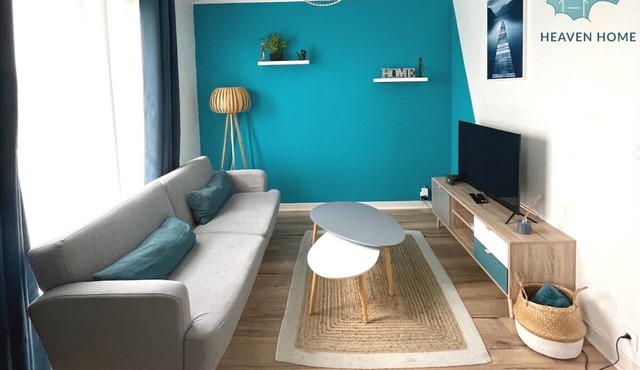 Pleasant 2-room apartment close to shops and train