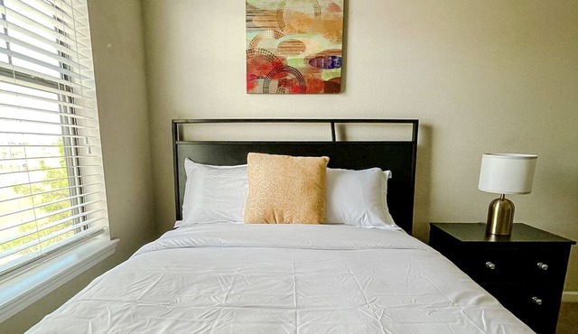 Pleasant 2BD/2.5BA + Gym - Stillwater