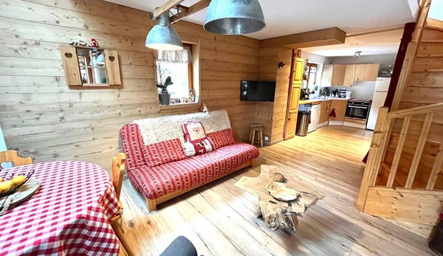Pleasant 3-Room Apartment with Balcony and Cellar in Col du Corbier