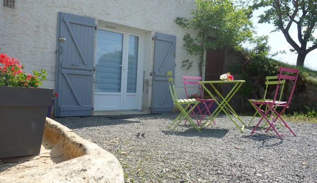 Pleasant accommodation in the countryside near futuroscope and Poitevin marsh