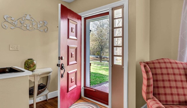 Pleasant Acre -Charming and Spacious Home