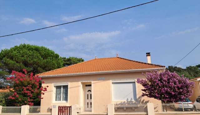 Pleasant and functional villa 6/8 people - Near downtown and beaches